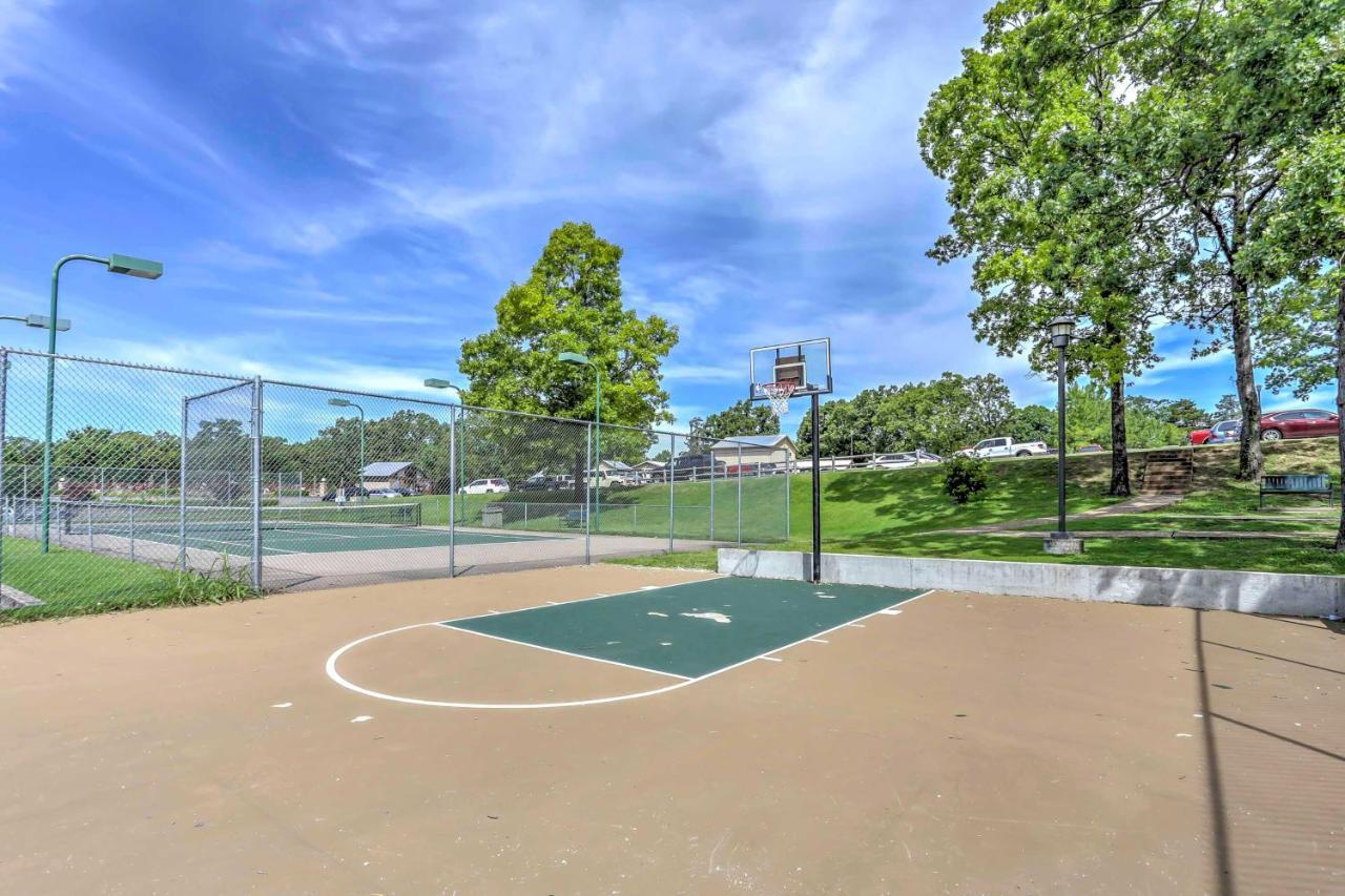 Resort Condo With Pool About 3 Mi To Branson Landing! エクステリア 写真